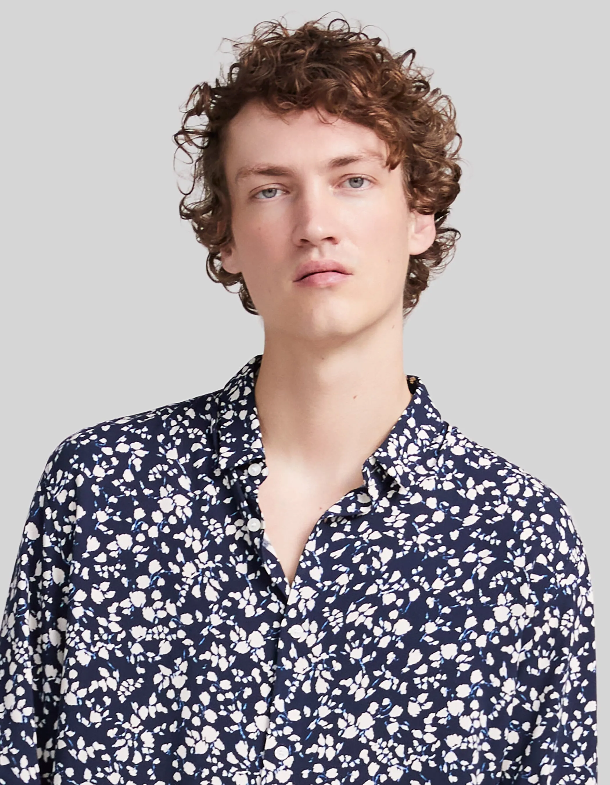 Chemise SLIM marine LENZING™ ECOVERO™ motif fleuri Homme