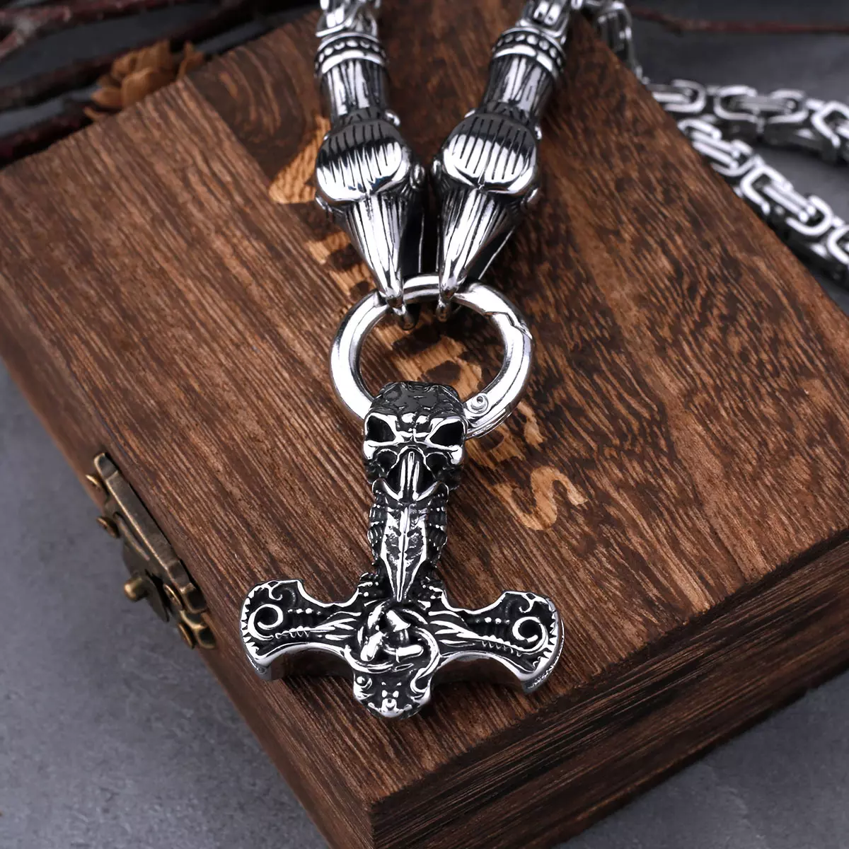 Collier Viking Mjöllnir - Têtes de Corbeaux