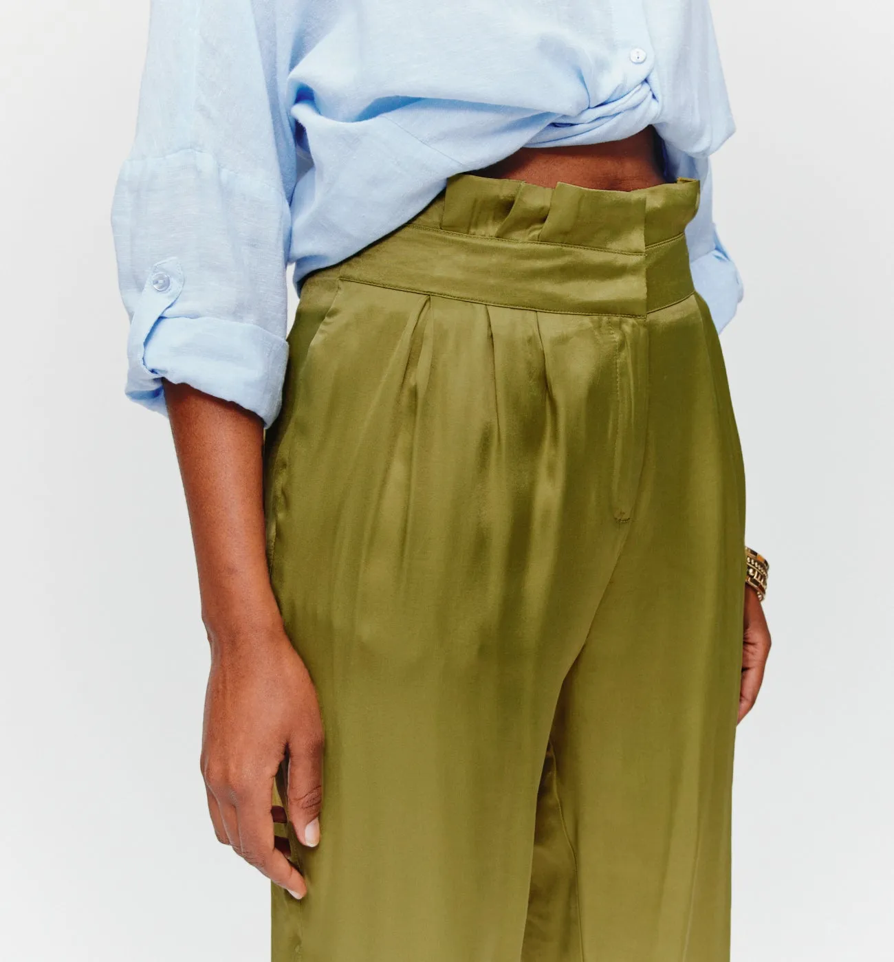 Pantalon cropped et soyeux - Vert olive