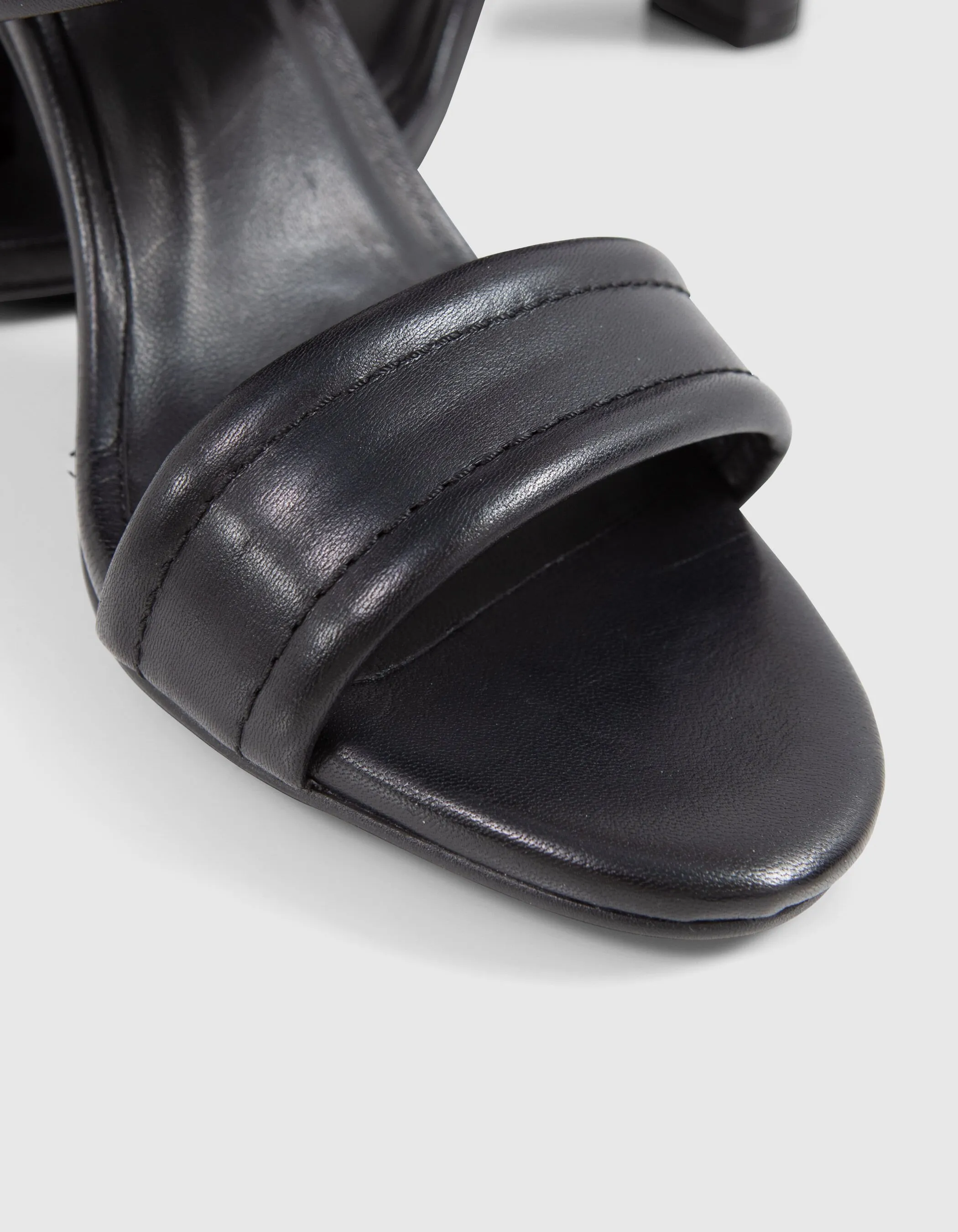 Sandales à talon noires cuir zip talon Femme